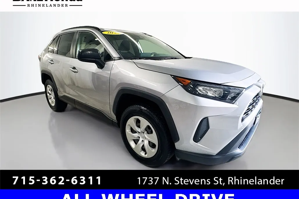 2020 Toyota RAV4 LE photo 1