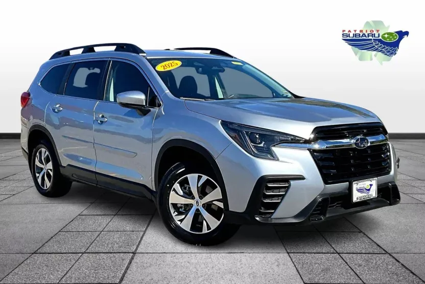 2025 Subaru Ascent Premium photo 1