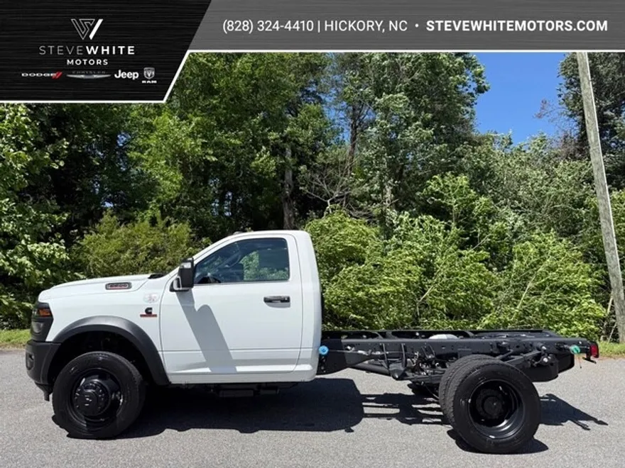 2025 Ram 5500 Tradesman photo 1