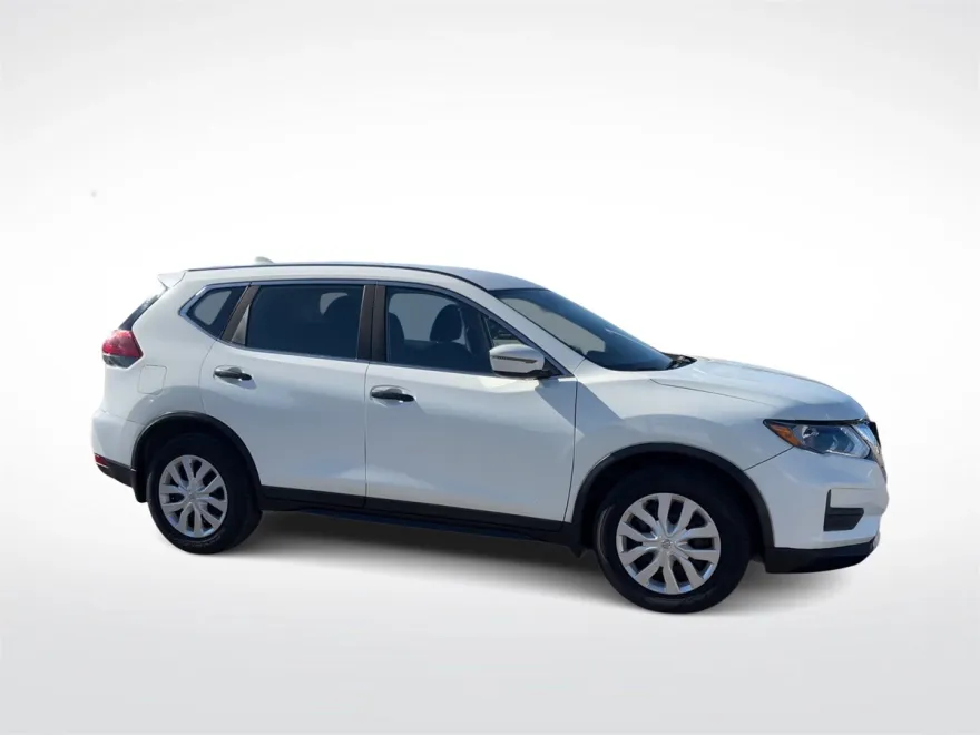 2019 Nissan Rogue S photo 1