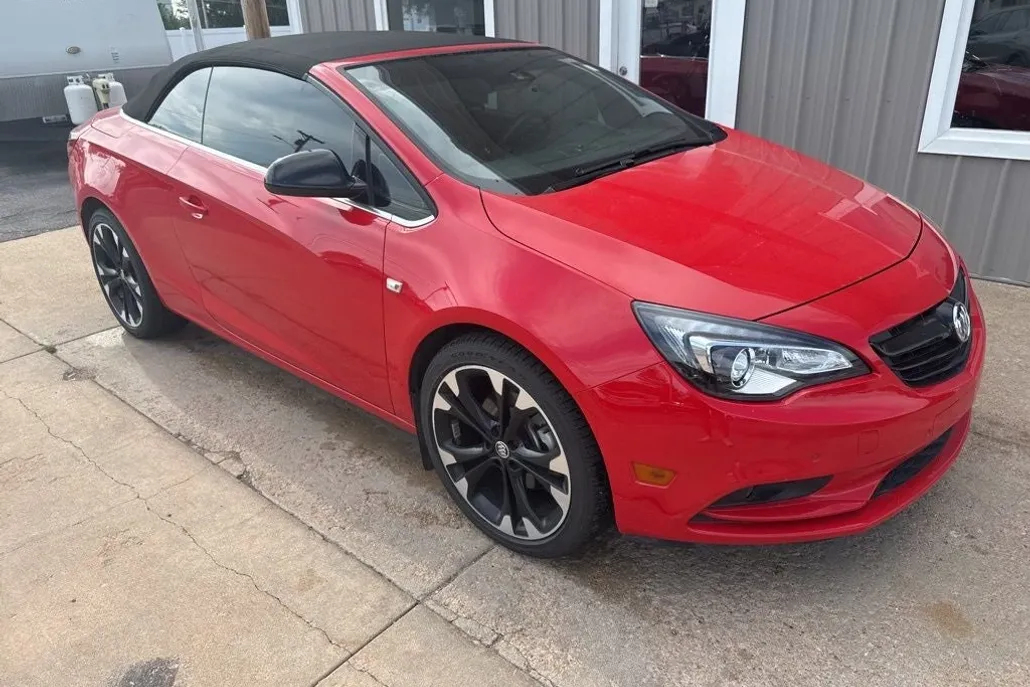 2017 Buick Cascada photo 1