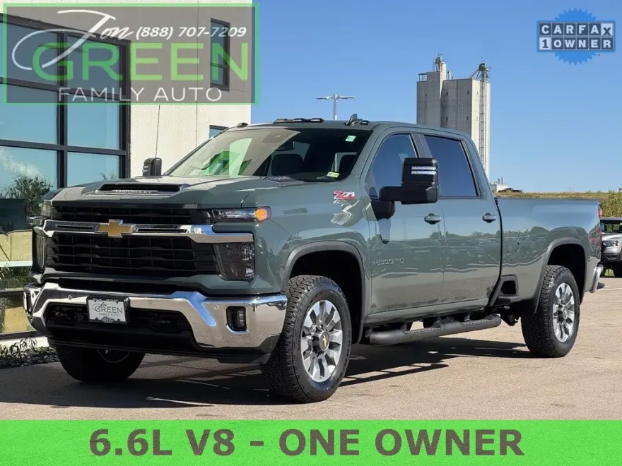 2025 Chevrolet Silverado 2500HD LT photo 1