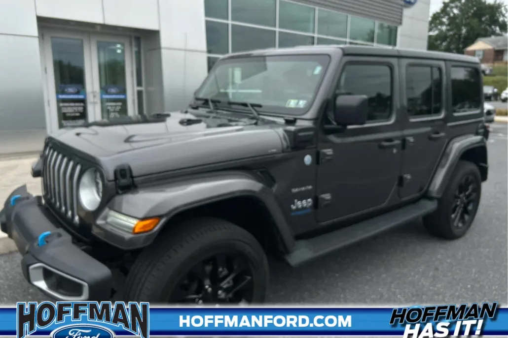 2022 Jeep Wrangler 4xe Unlimited Sahara photo 1