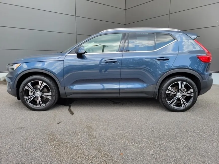 2022 Volvo XC40 T5 Inscription photo 1