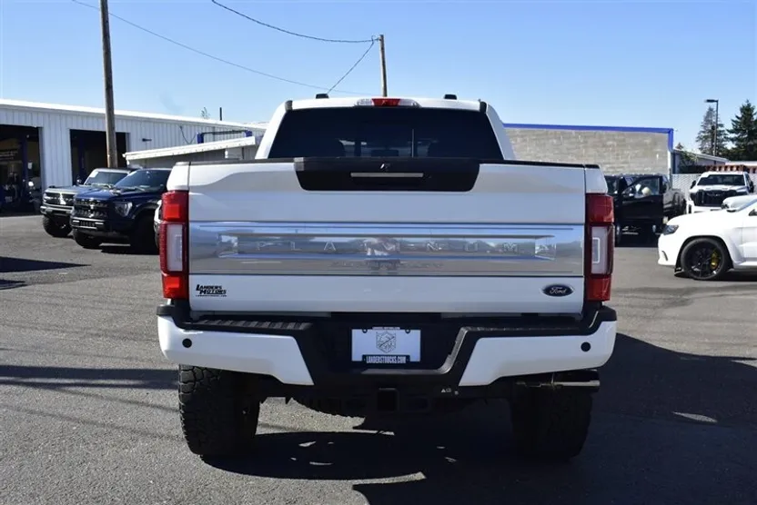 2022 Ford F-350 Platinum photo 1