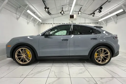 2024 Porsche Cayenne Turbo GT Coupe photo 2