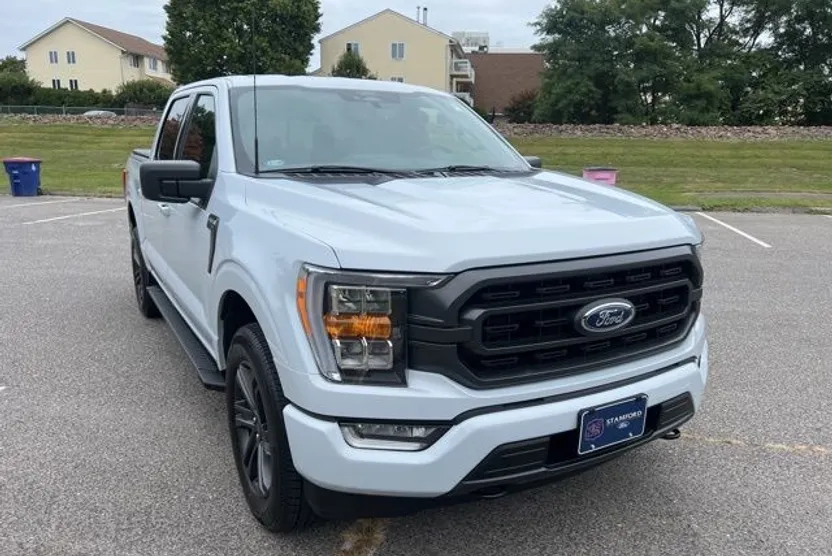 2022 Ford F-150 XLT photo 1