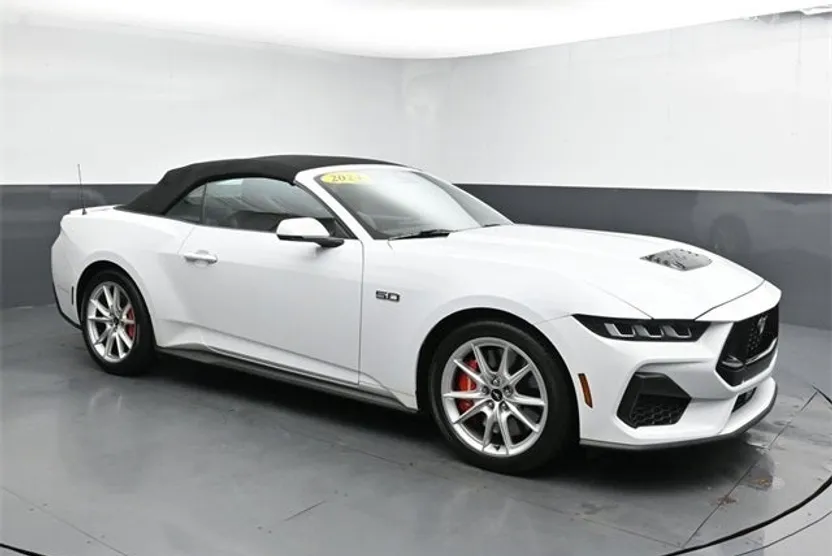 2024 Ford Mustang GT Premium photo 1