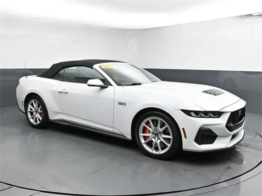 2024 Ford Mustang GT Premium photo 1