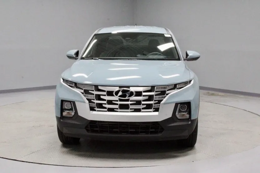 2023 Hyundai Santa Cruz SE photo 1