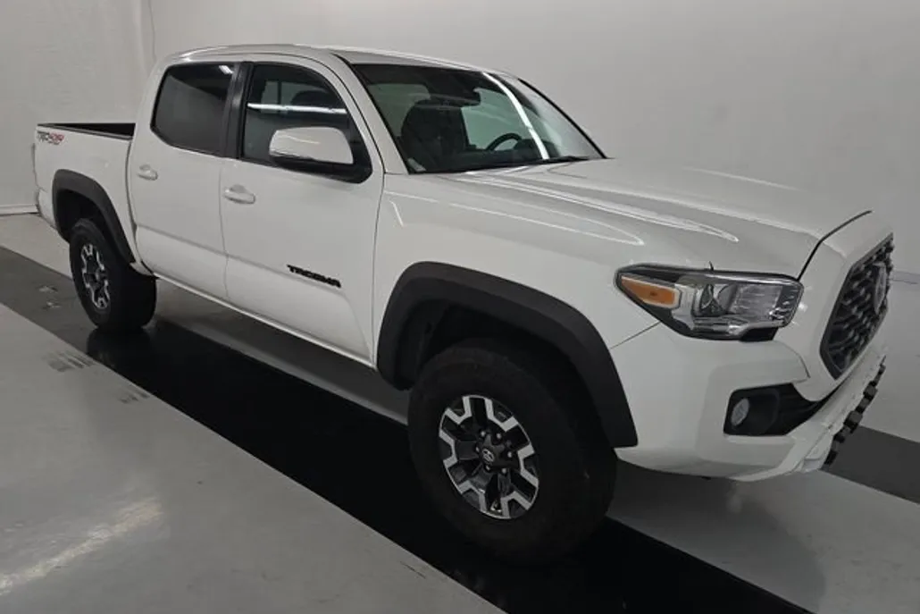 2023 Toyota Tacoma SR 4x4 photo 1