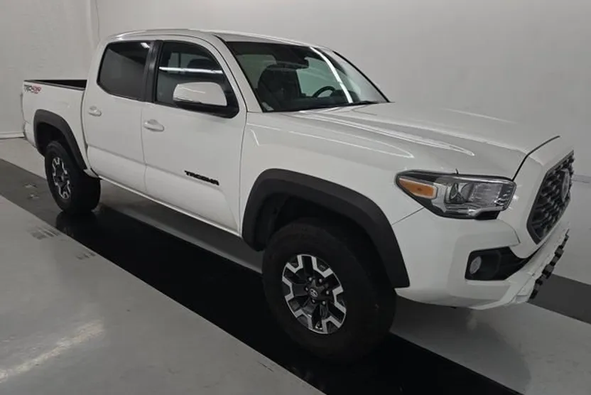2023 Toyota Tacoma SR 4x4 photo 1
