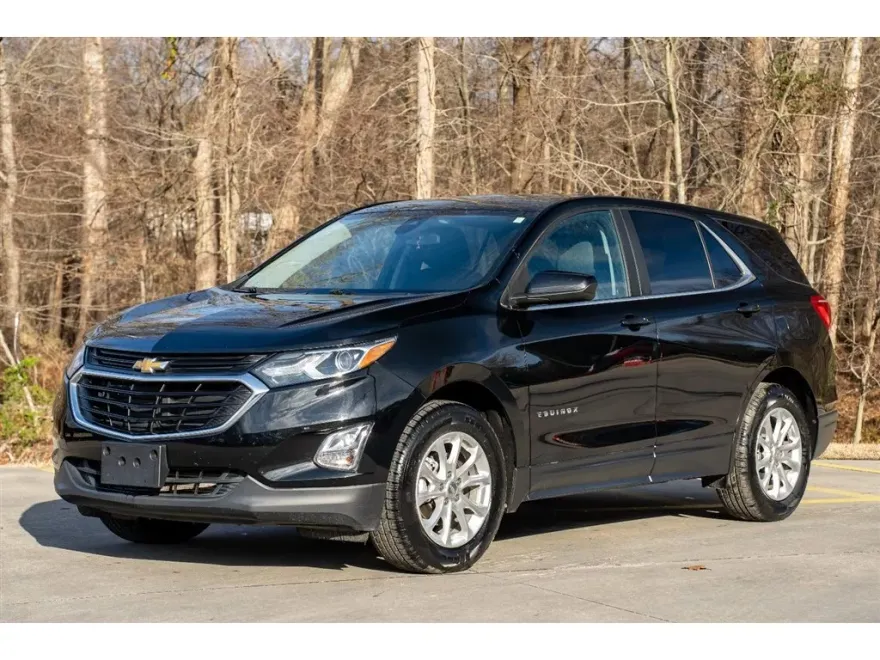 2021 Chevrolet Equinox LT photo 1