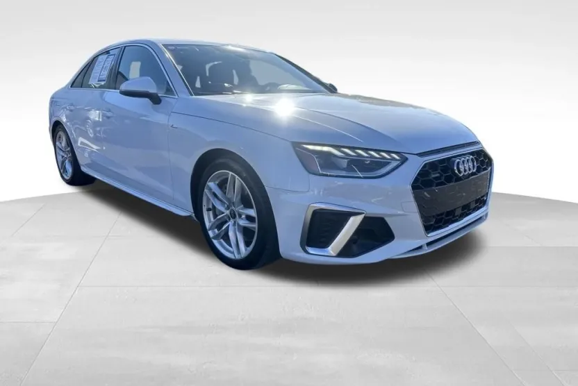 2024 Audi A4 45 S line Premium Plus Quattro photo 1