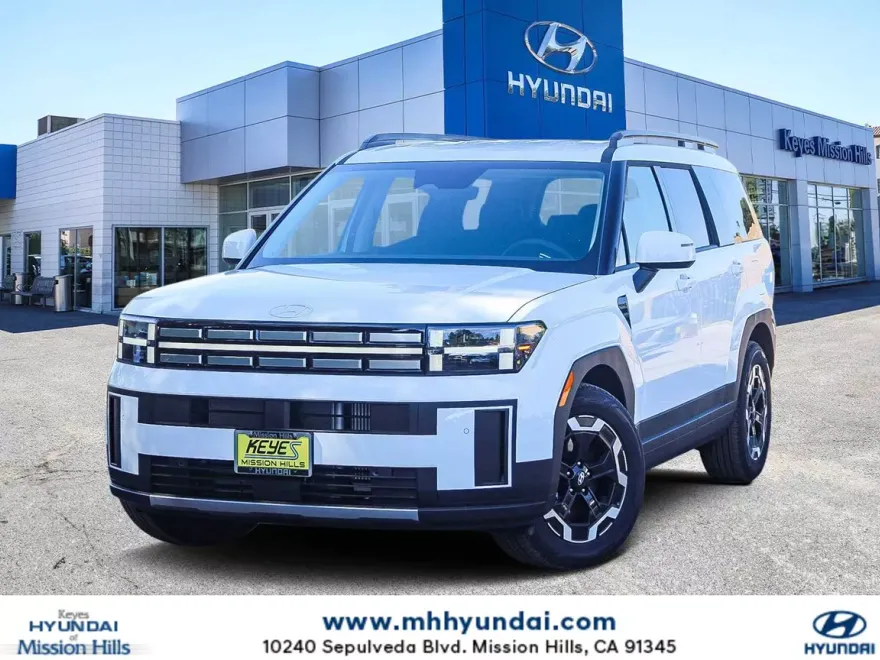 2025 Hyundai Santa Fe SEL photo 1