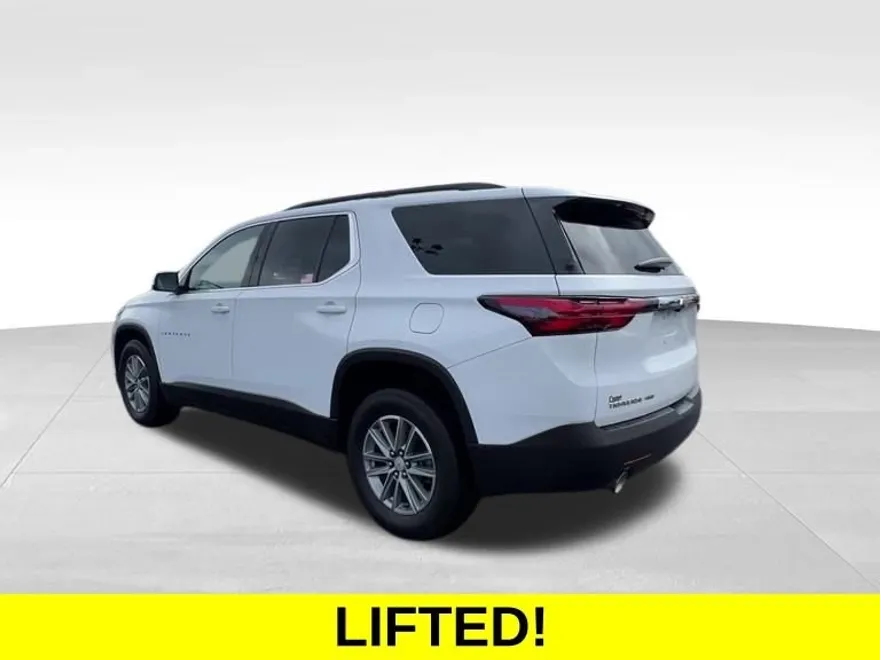 2023 Chevrolet Traverse Cloth photo 1