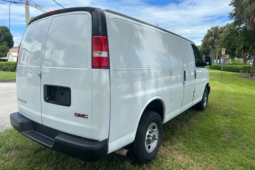 2020 Gmc Savana 2500 Cargo photo 1