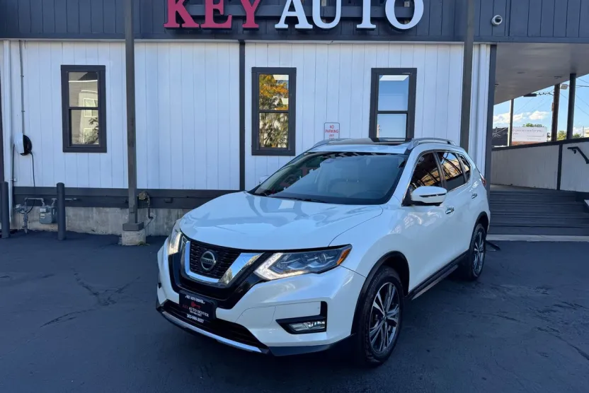 2018 Nissan Rogue SL photo 1