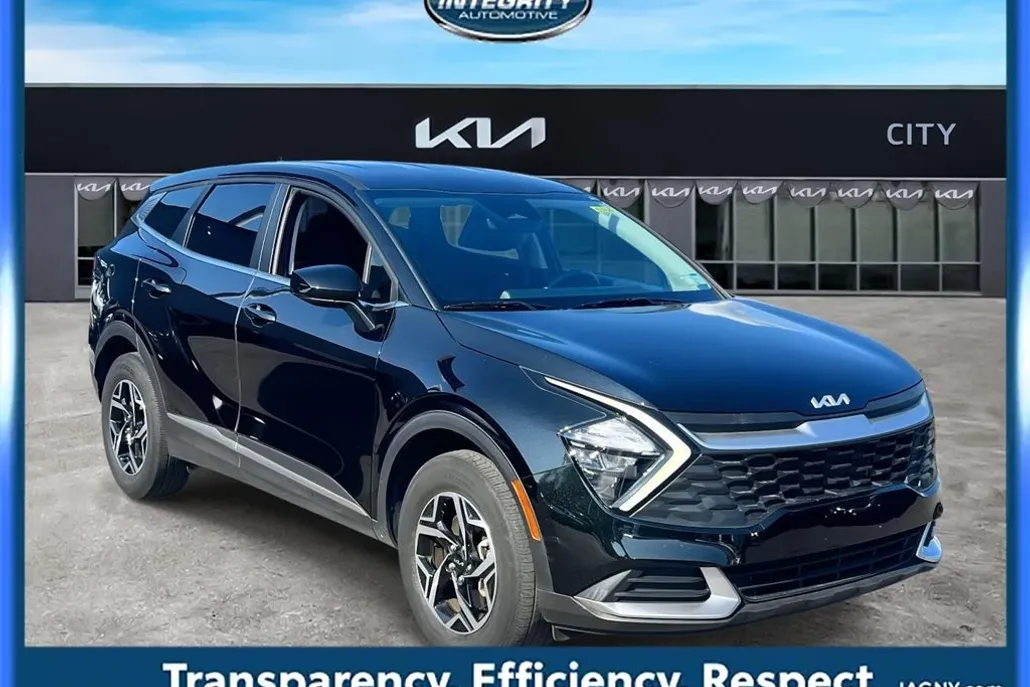 2023 Kia Sportage LX photo 1