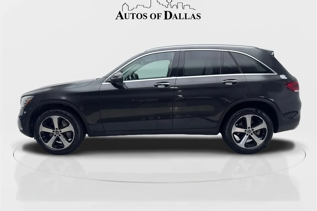 2021 Mercedes Benz GLC 300 photo 1