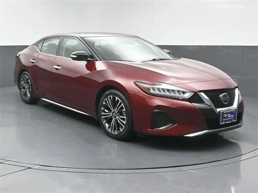 2021 Nissan Maxima SV photo 1