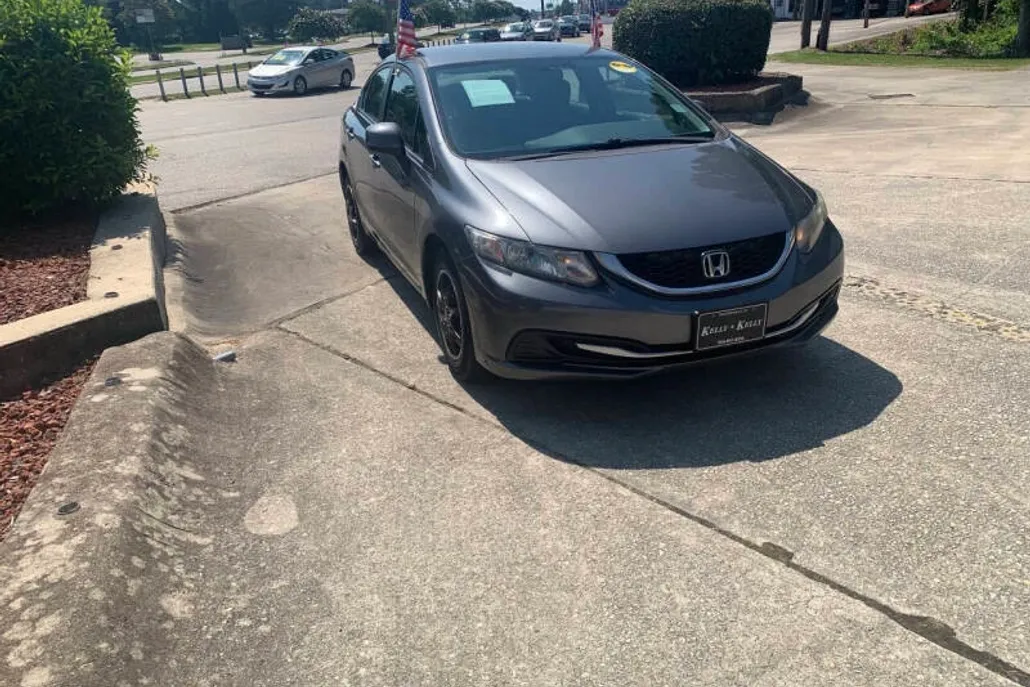 2013 Honda Civic LX photo 1