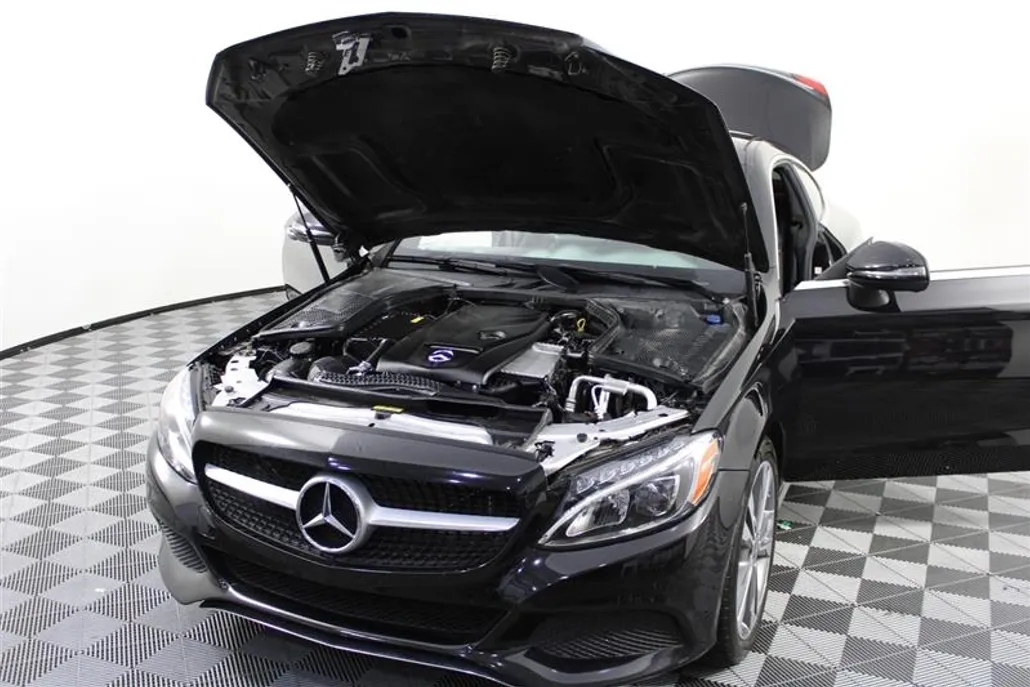 2017 Mercedes Benz C 300 photo 1