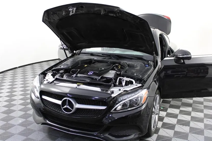 2017 Mercedes Benz C 300 photo 1