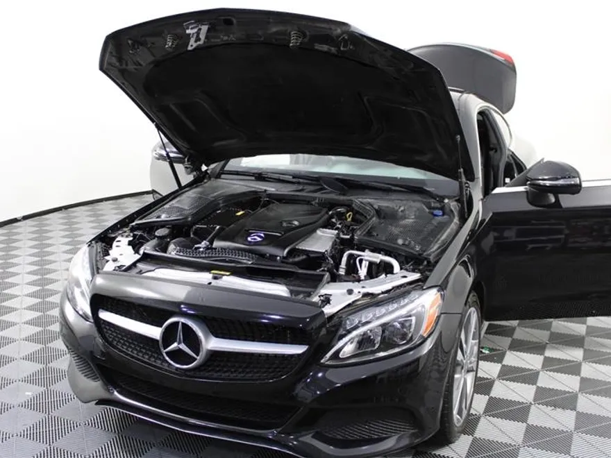 2017 Mercedes Benz C 300 photo 1