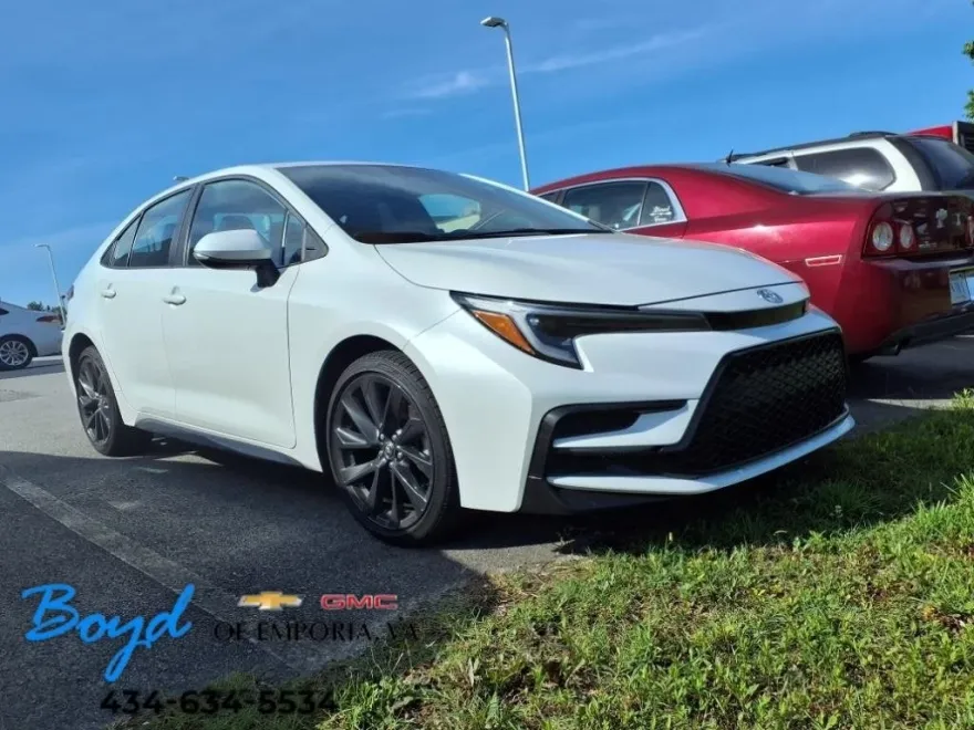 2024 Toyota Corolla SE photo 1
