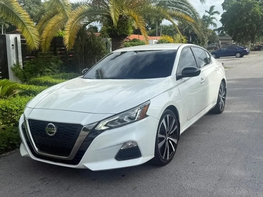 2020 Nissan Altima 2.5 SR photo 1