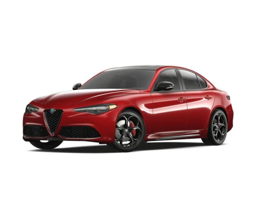 2025 Alfa Romeo Giulia photo 1