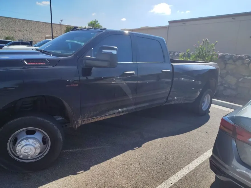 2024 Ram 3500 Tradesman photo 1