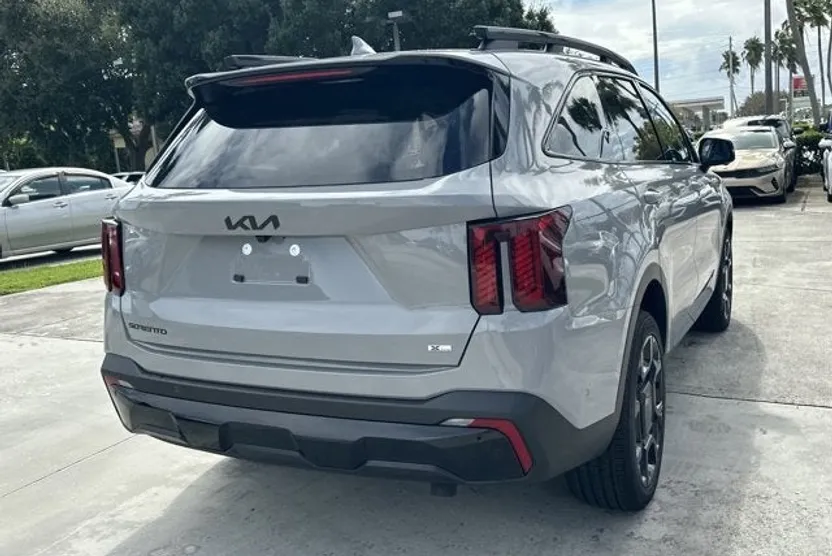 2026 Kia Sorento X-Line SX photo 1