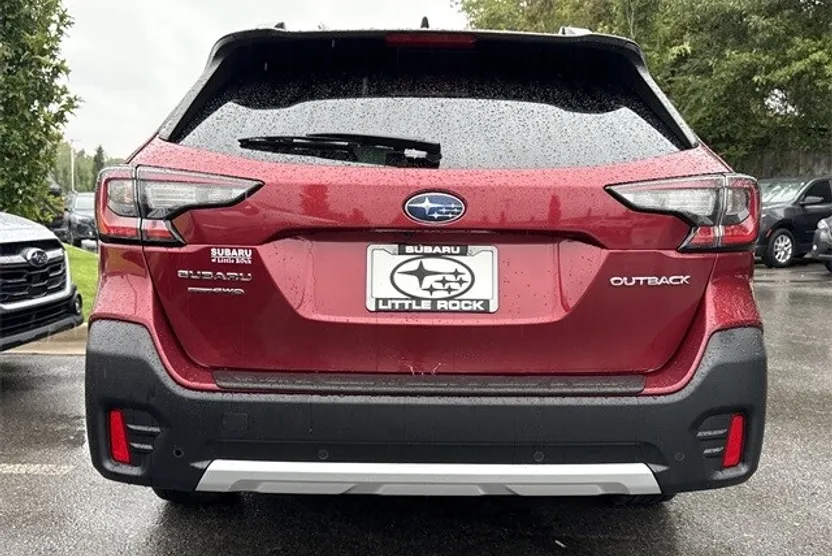 2021 Subaru Outback Limited photo 1