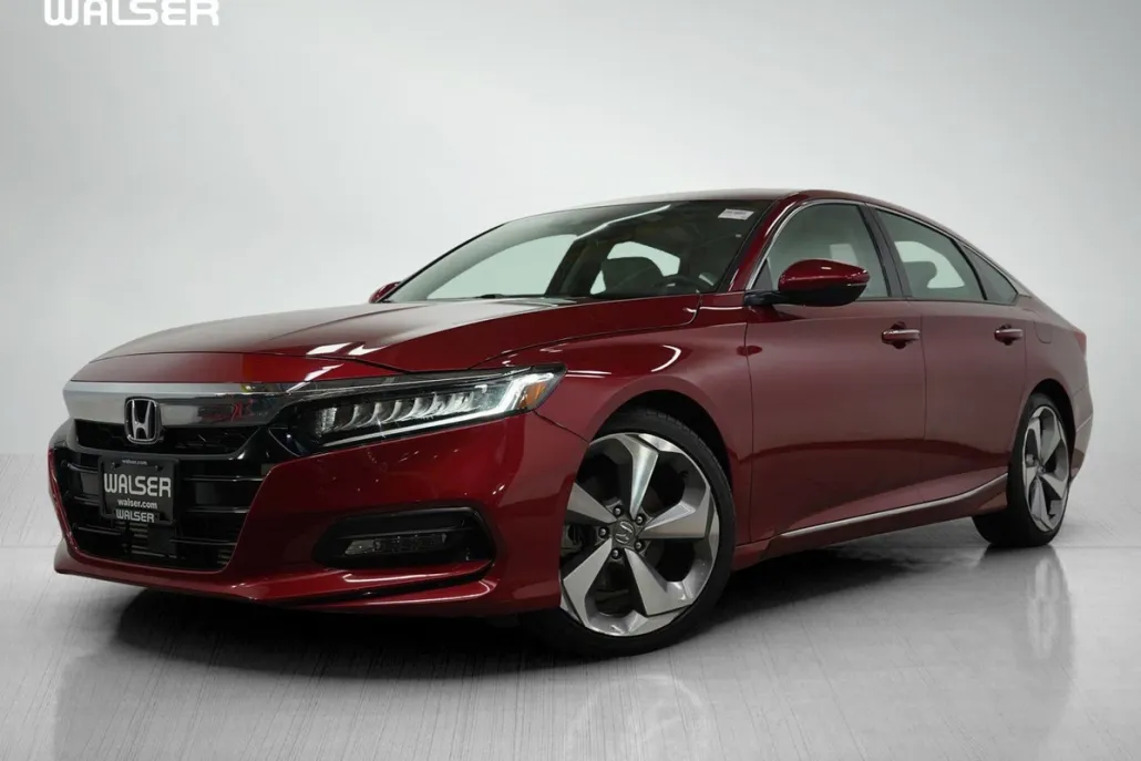 2018 Honda Accord Touring photo 1