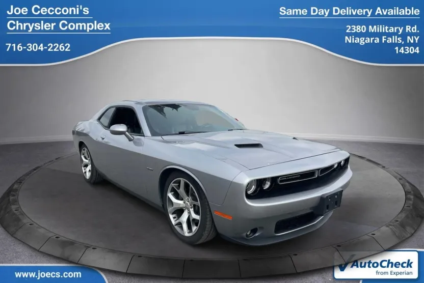 2016 Dodge Challenger R/T Plus photo 1