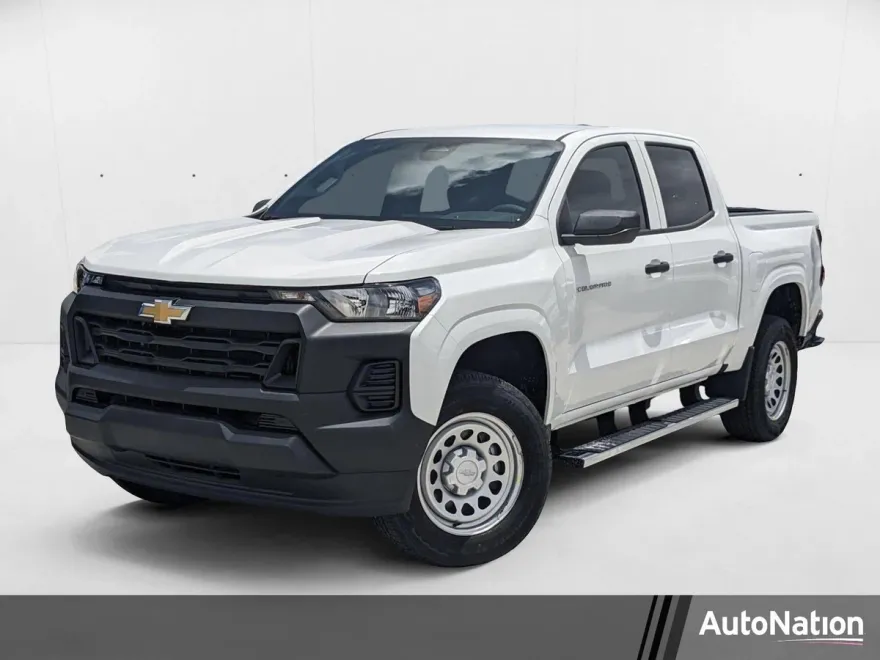 2025 Chevrolet Colorado LT photo 1