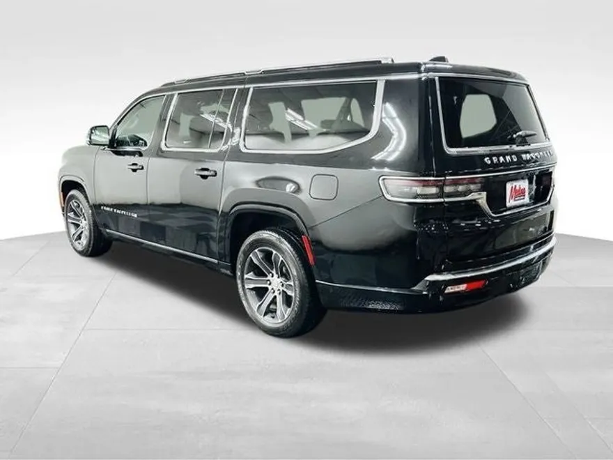 2024 Jeep Grand Wagoneer L Base photo 1
