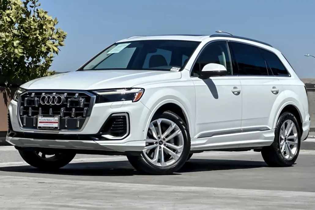 2025 Audi Q7 Premium Plus photo 1