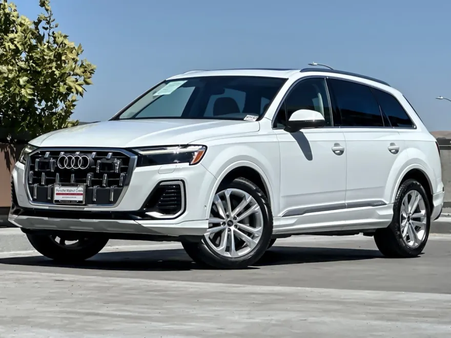 2025 Audi Q7 Premium Plus photo 1