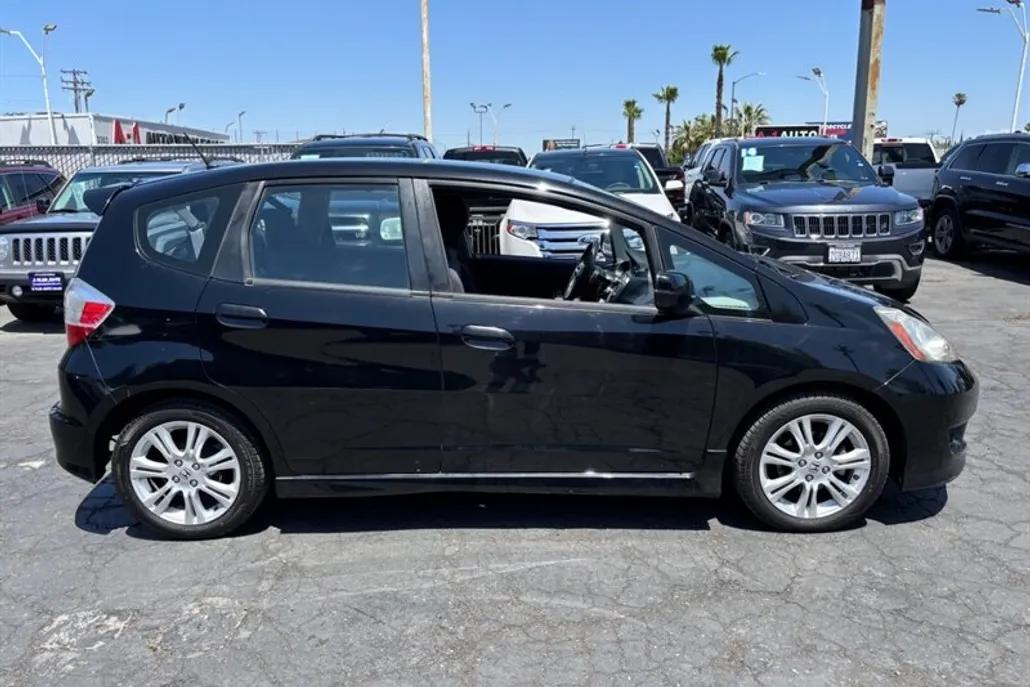 2011 Honda Fit Sport photo 1