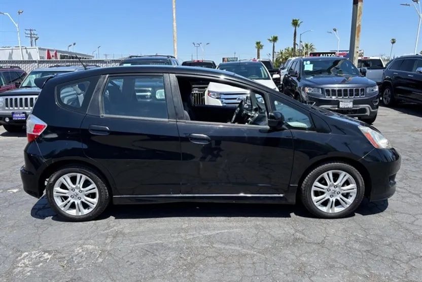 2011 Honda Fit Sport photo 1