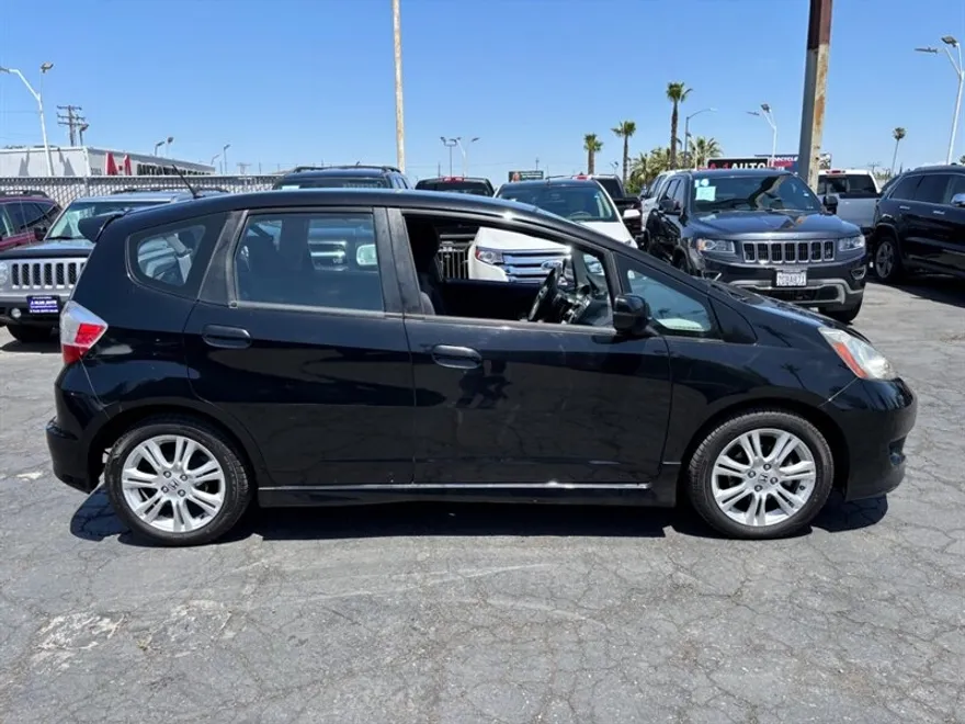 2011 Honda Fit Sport photo 1