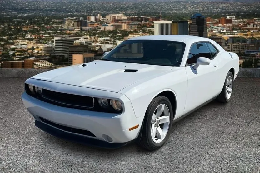 2014 Dodge Challenger SXT photo 1