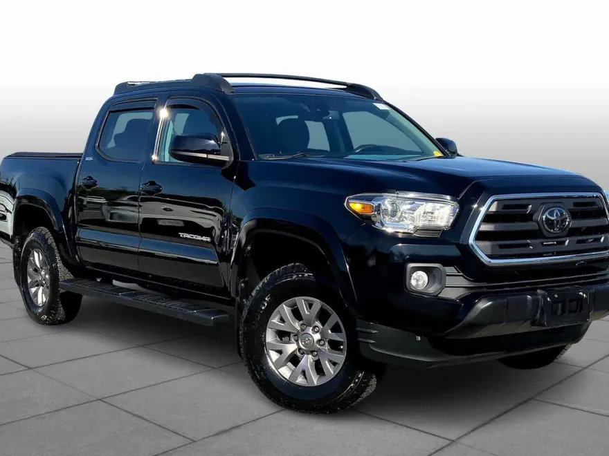 2019 Toyota Tacoma SR5 Double Cab V6 photo 1