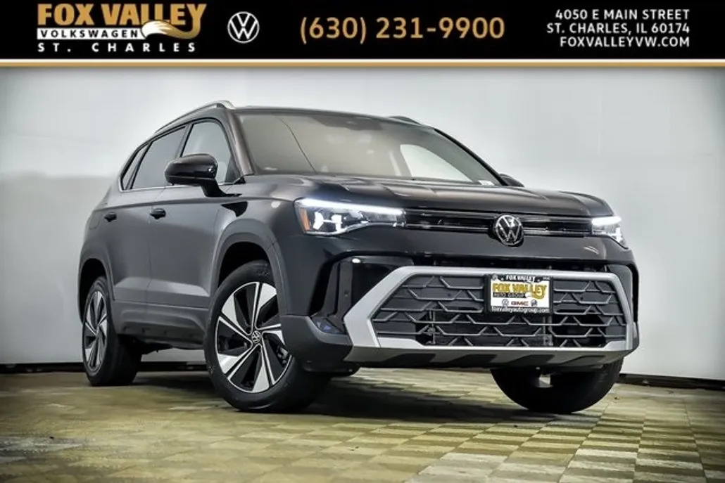 2025 Volkswagen Taos SE photo 1