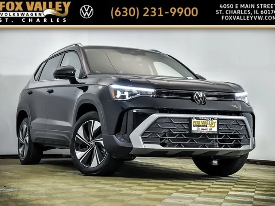 2025 Volkswagen Taos SE photo 1