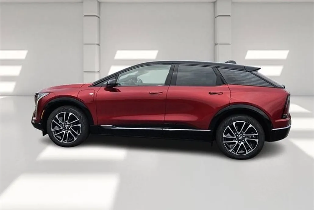 2025 Cadillac Optiq Sport photo 1