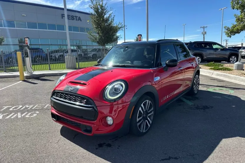 2019 Mini Cooper 4 Door Hardtop Signature photo 1